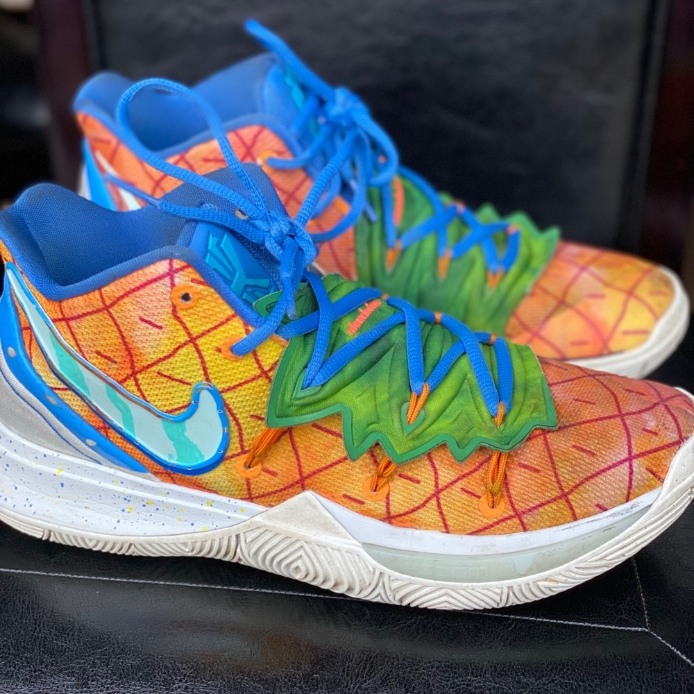 LIMITED edition Kyrie pineapple spongebob shoes